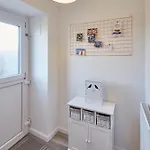 Daire Robin's Den - *