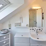 Robin's Den - Daire *