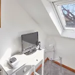 Daire Robin's Den - *