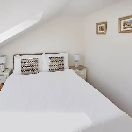 Robin's Den - 휫비